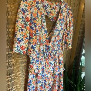 Vintage Style Floral Print Midi Dress with Tiered Layers and Flowy Sleeves